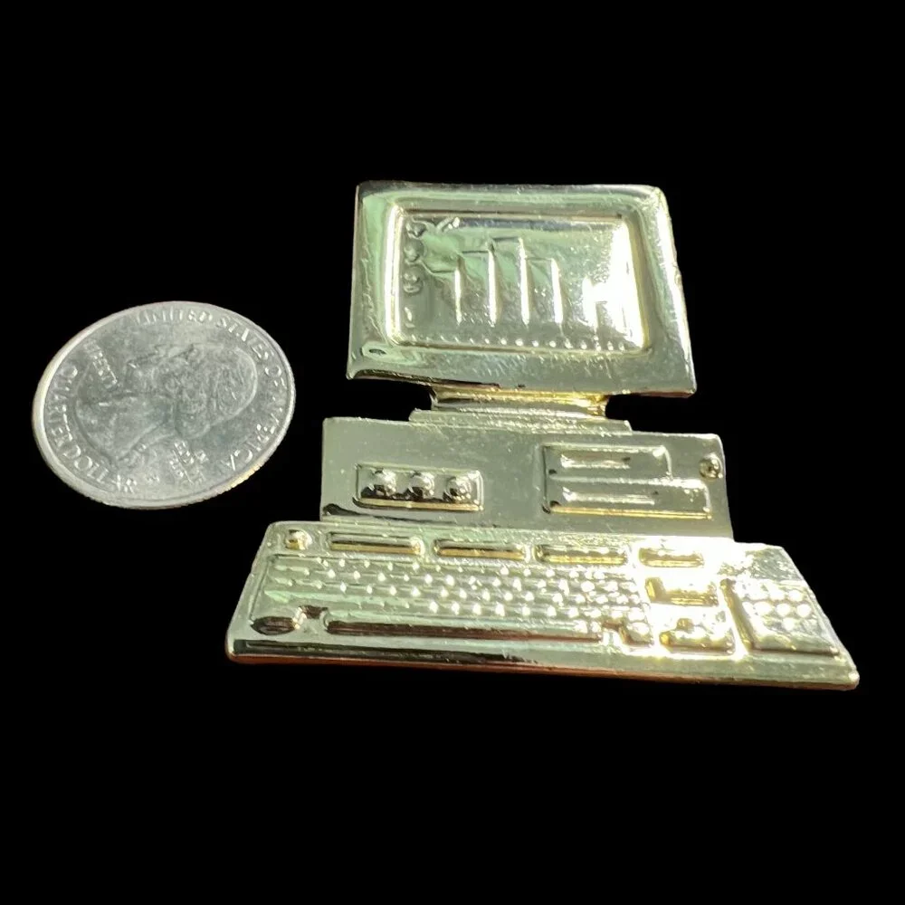 AJC Desktop Computer‎ Brooch Gold Toned Nostalgic Vintage Lapel Pin
